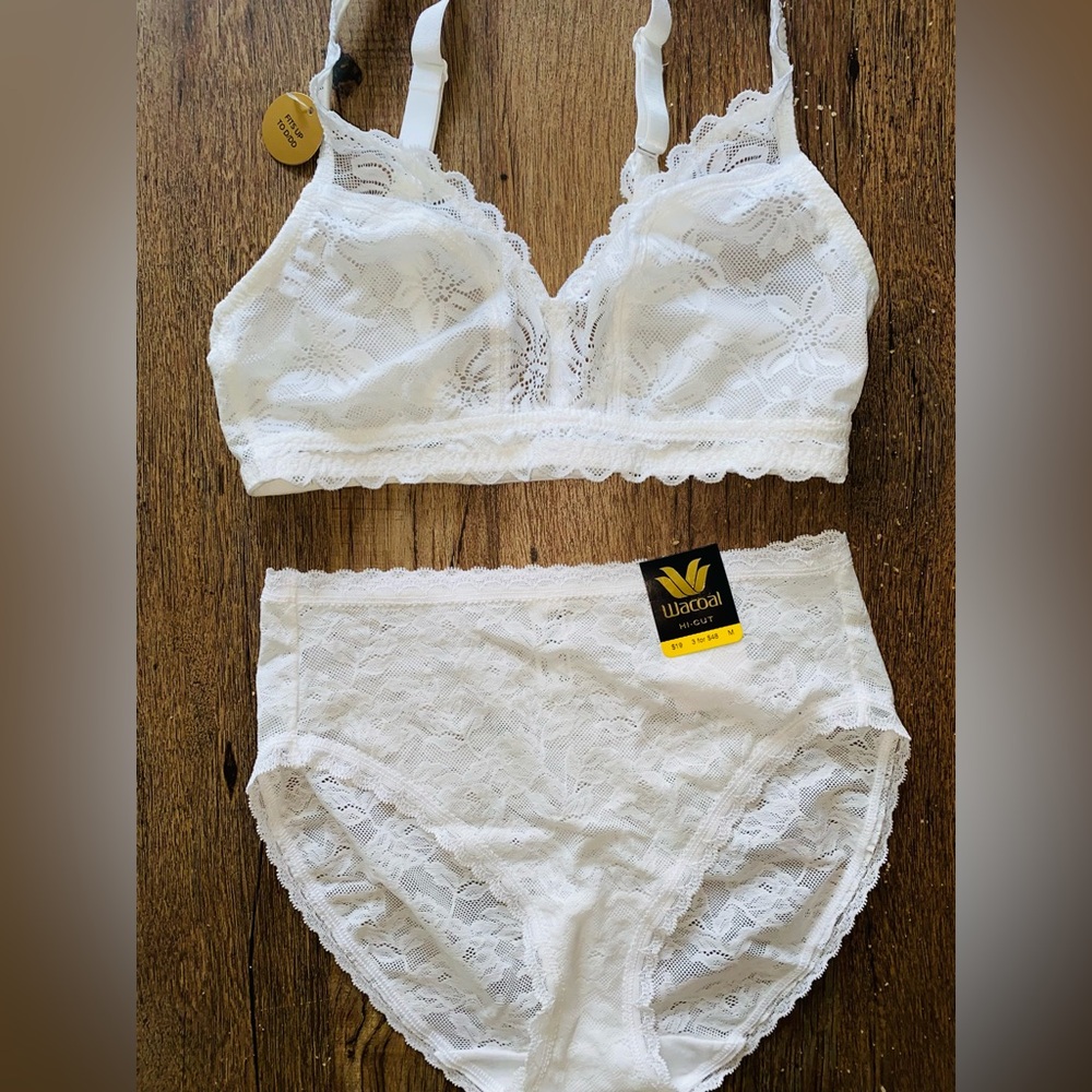 Wacoal White Lace Bra and Panty Set